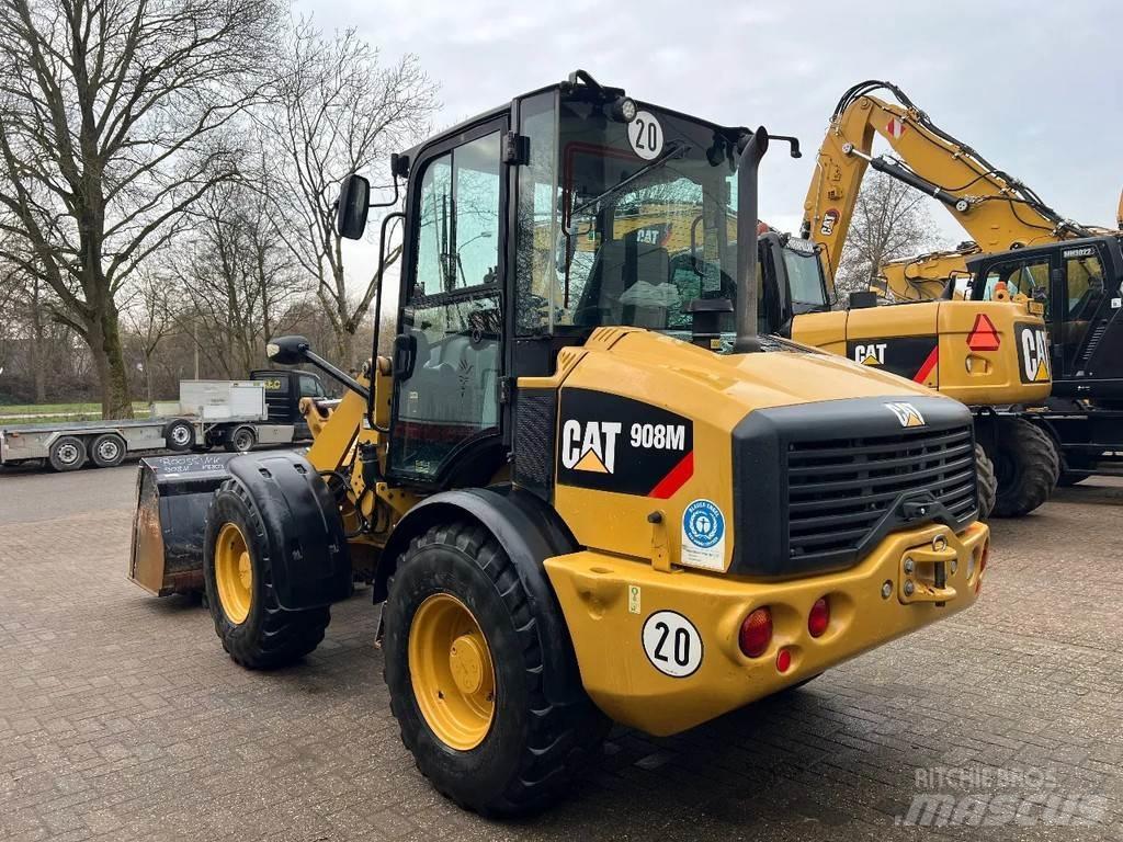 CAT 908M Carregadeiras de rodas