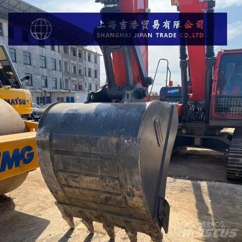 Doosan DX 225 Escavadeiras de esteiras