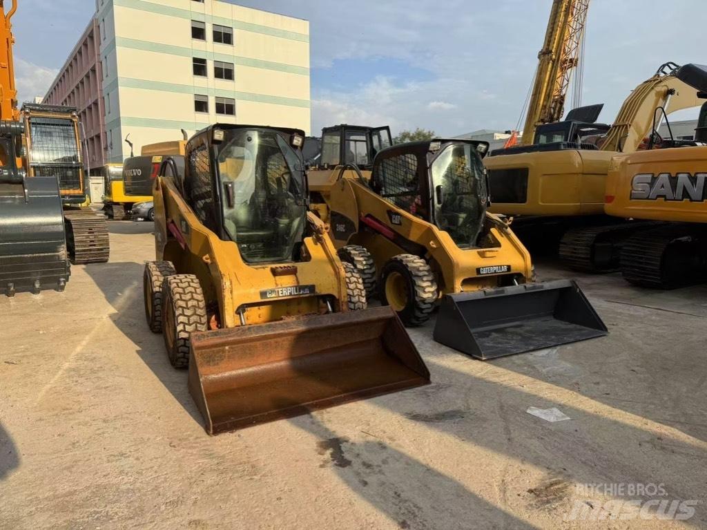 CAT 246 C Minicarregadeiras