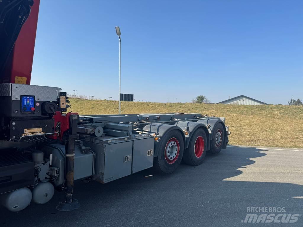Volvo FM 420 Camiões caixa desmontável com elevador de cabo