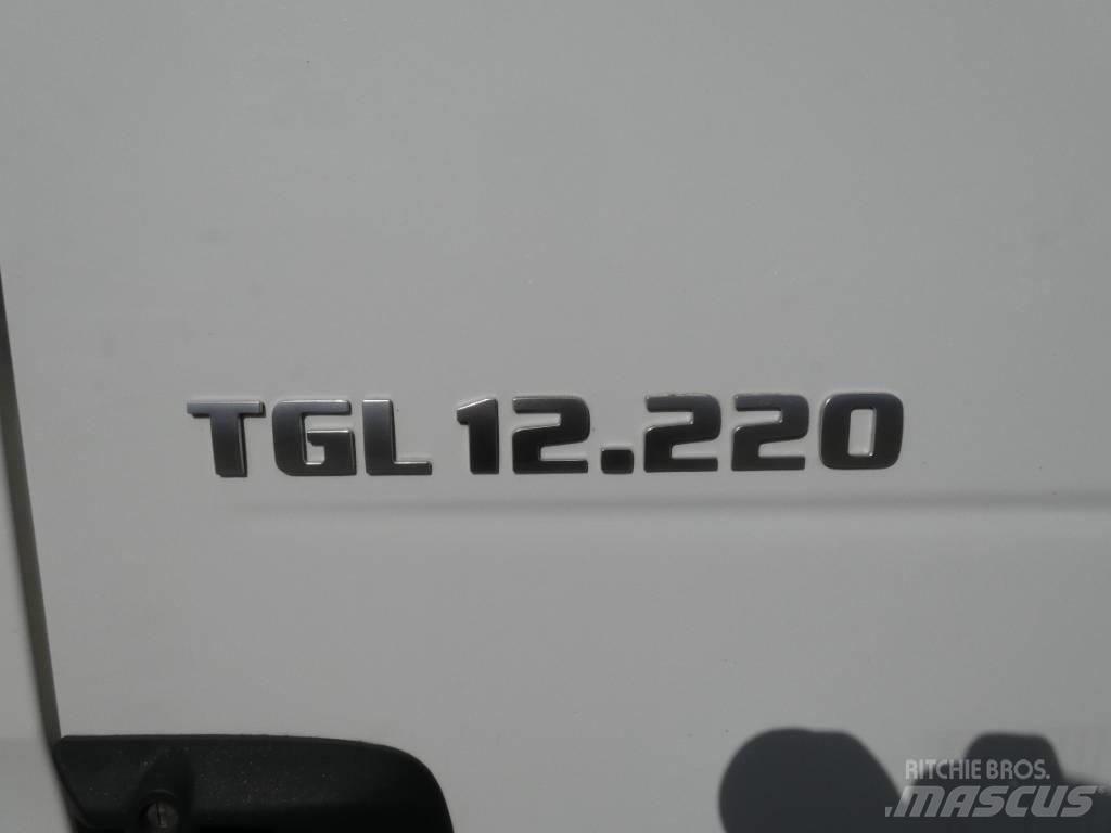 MAN TGL 12.220 Caminhões de caixa fechada