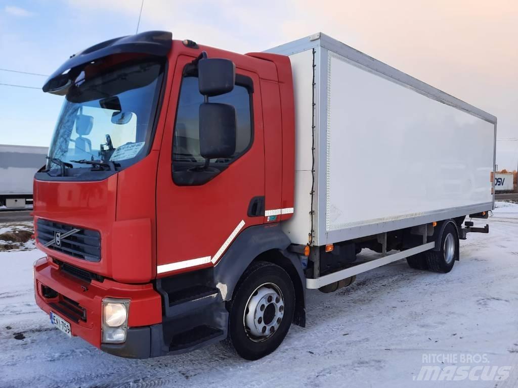 Volvo FL 240 Caminhões de caixa fechada