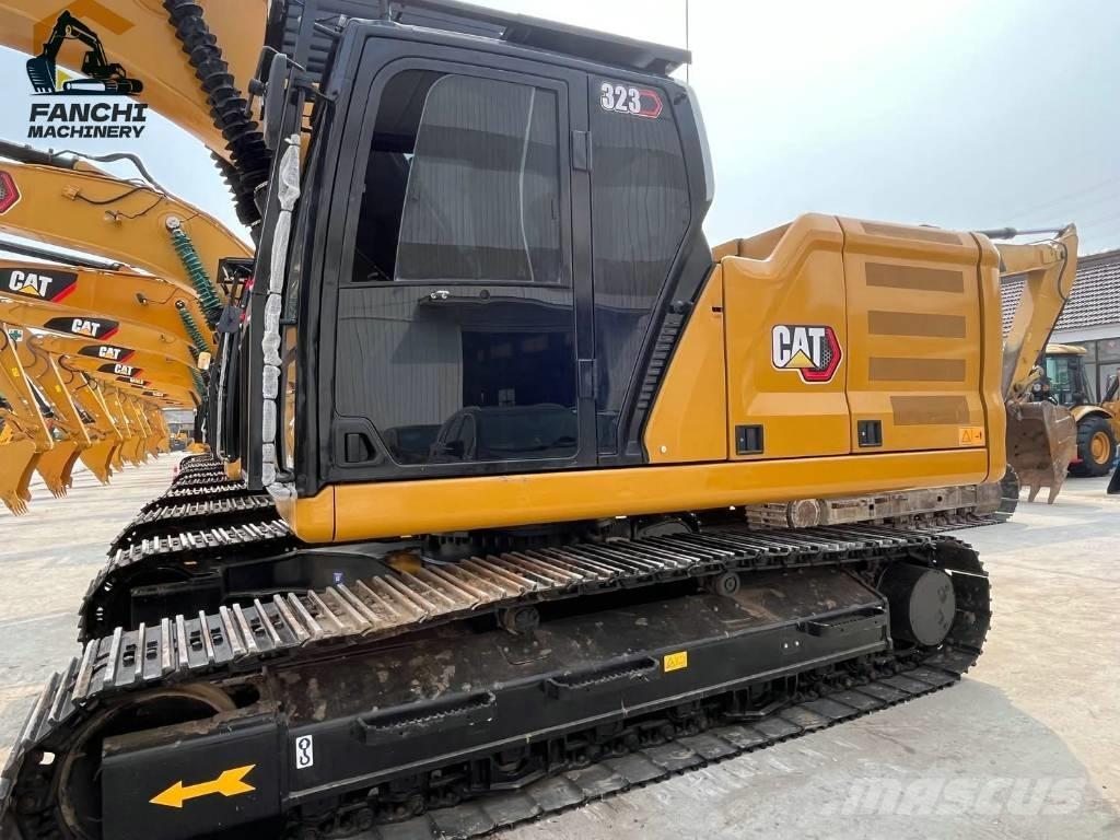 CAT 323 Escavadeiras de esteiras