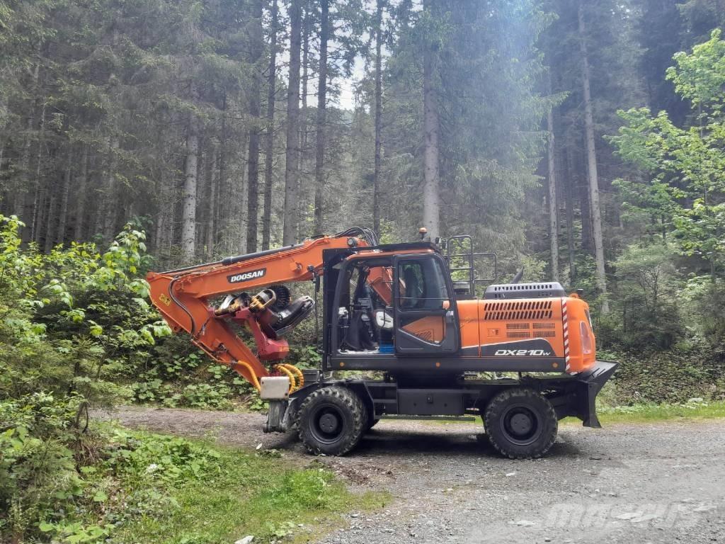 Doosan DX 210 W Escavadoras