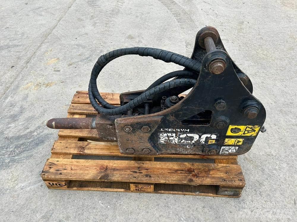 JCB HM033T Retroescavadeiras