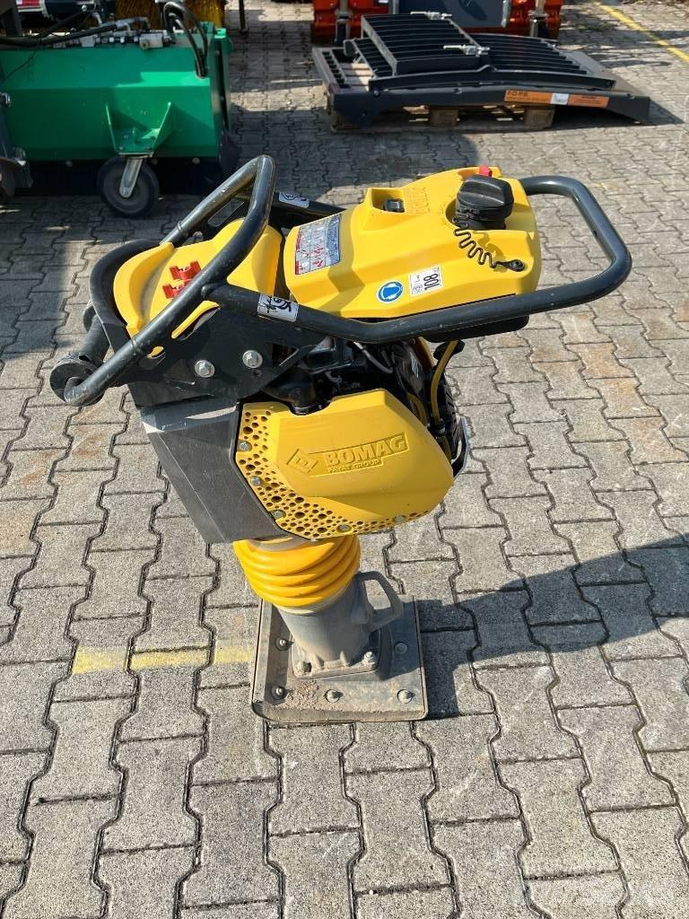 Bomag BT 65 Saltitões