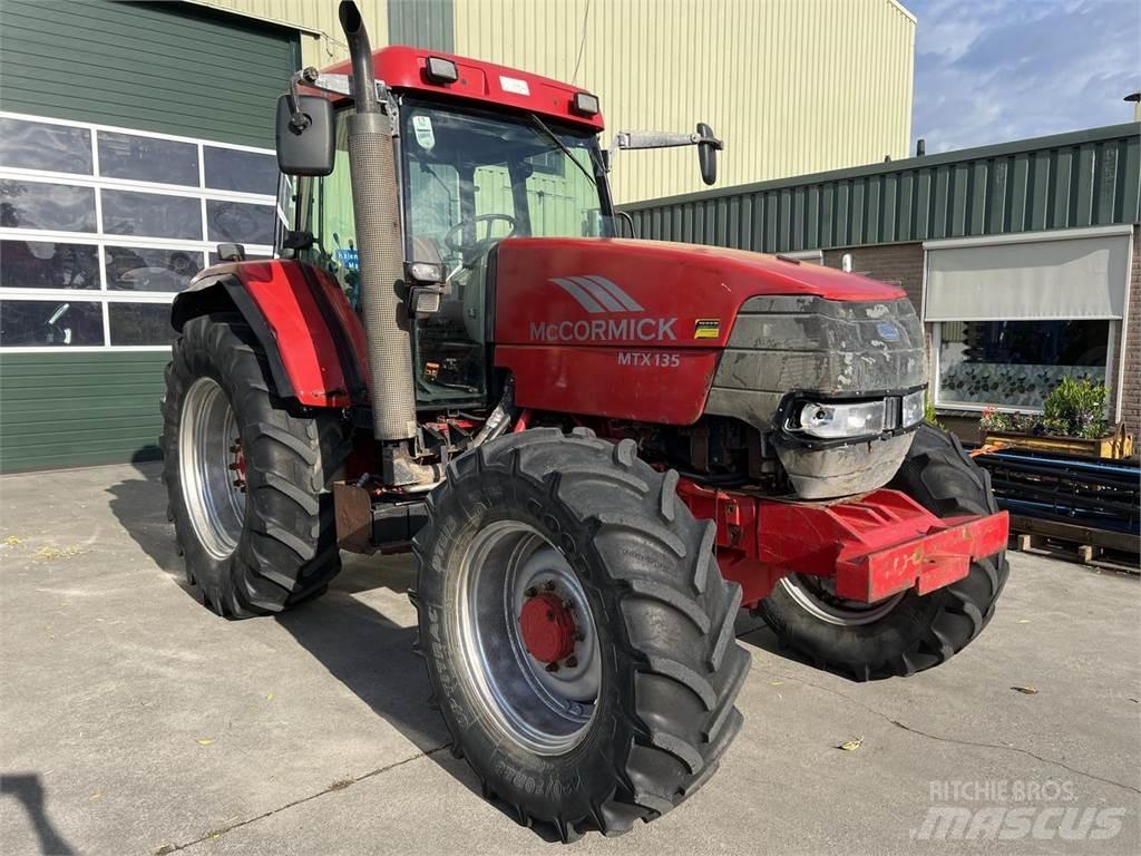 McCormick MTX135 Tratores Agrícolas usados