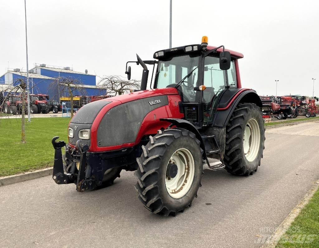 Valtra T 131 Tratores Agrícolas usados