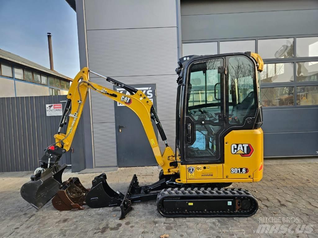 CAT 301.6 Miniescavadeiras