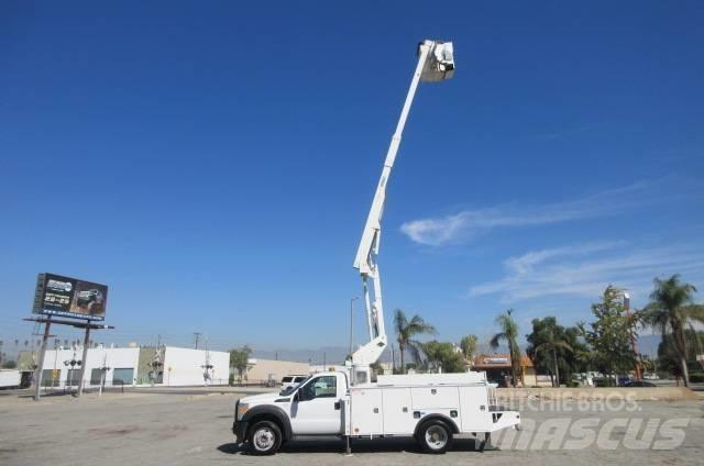 Ford F 550 Plataformas aéreas montadas em camião