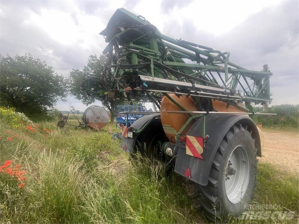 Amazone UX 4200 Pulverizadores rebocados