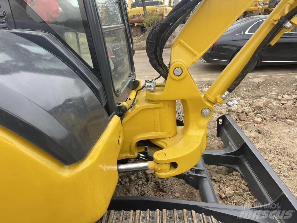 Komatsu PC 40MR Miniescavadeiras