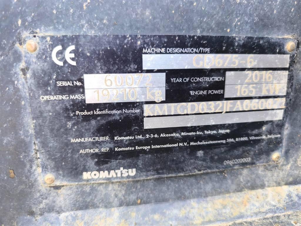 Komatsu GD 675-6 Motoniveladoras