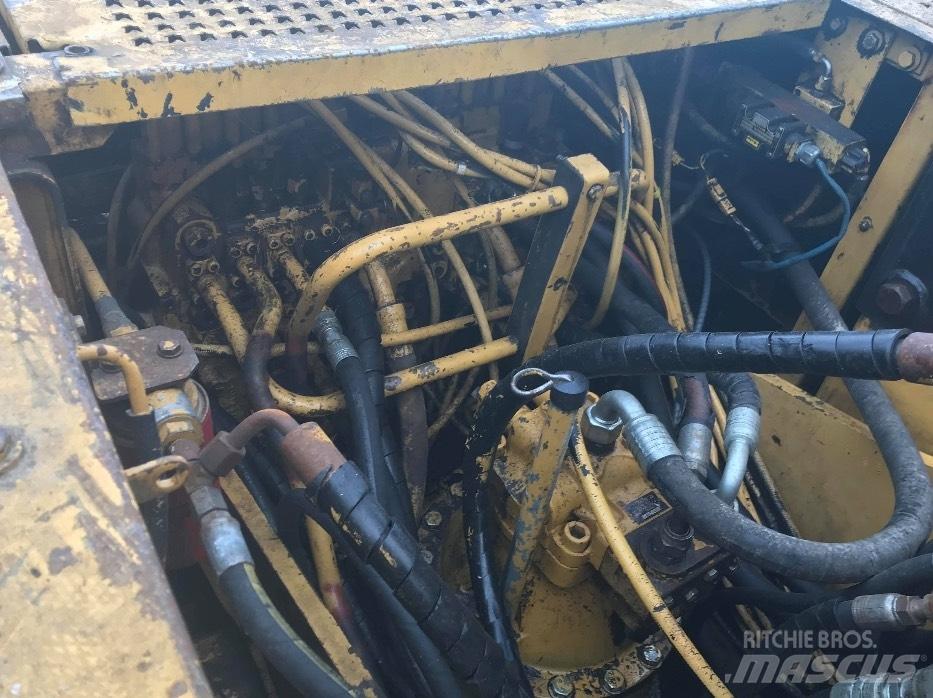 CAT 320 B Escavadeiras de esteiras