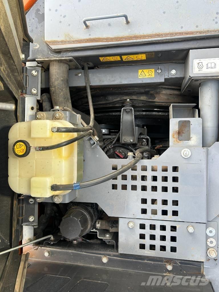Hitachi ZX 135 US-6 Escavadeiras de esteiras