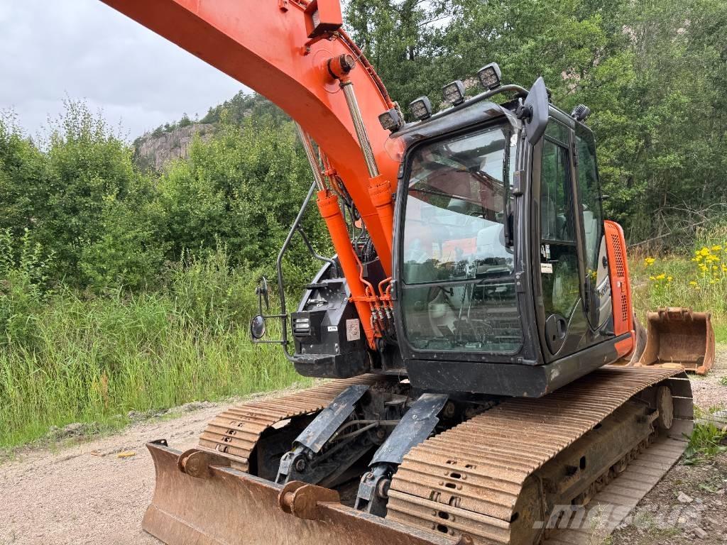 Hitachi ZX135USBL-6 Escavadeiras de esteiras