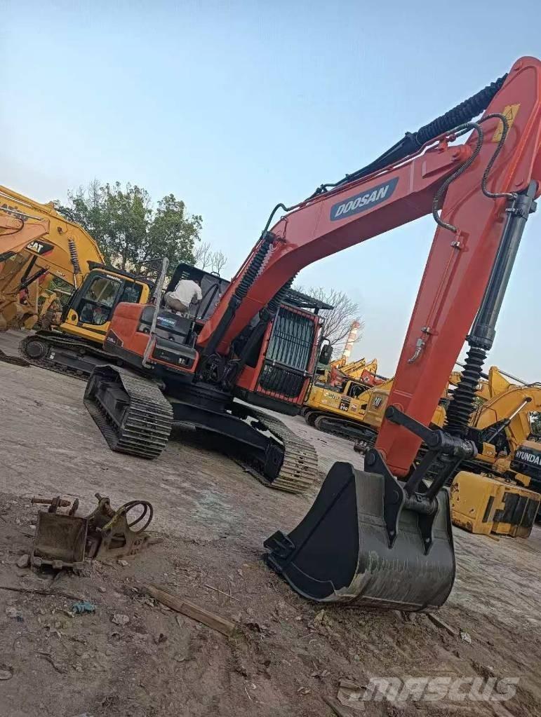 Doosan DX225LC-9C Escavadeiras de esteiras