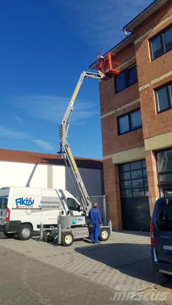 SkyJack SJKB 12 Elevadores braços articulados
