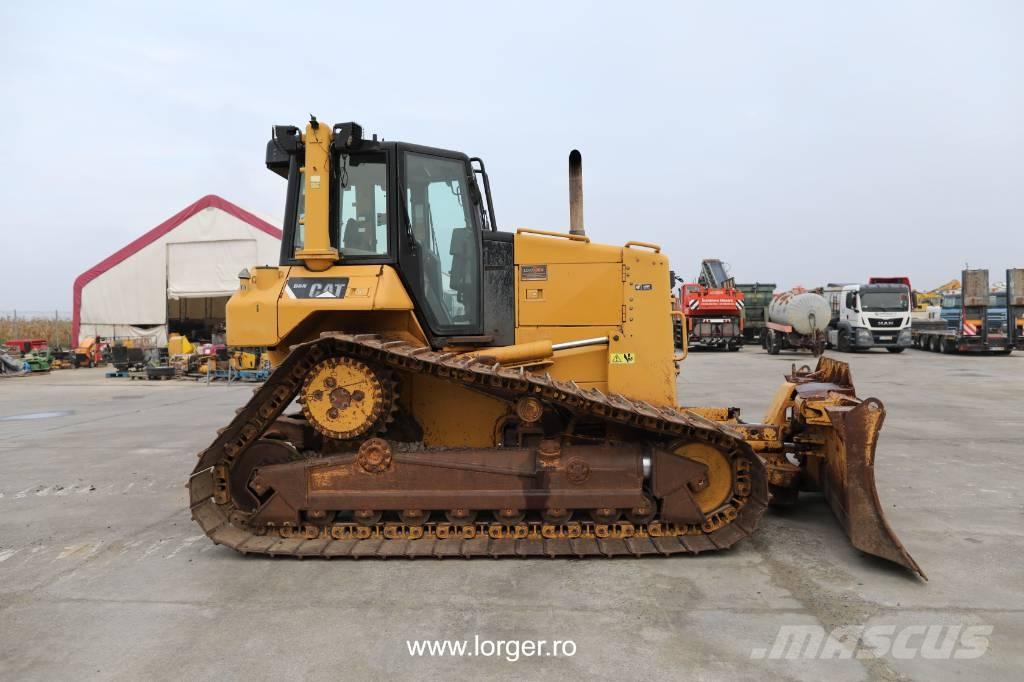 CAT D 6 N Dozers - Tratores rastos