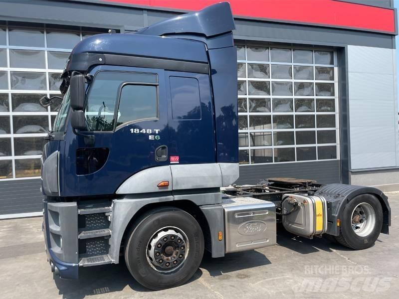 Ford 1848 T Camiões caixa desmontável com elevador de cabo