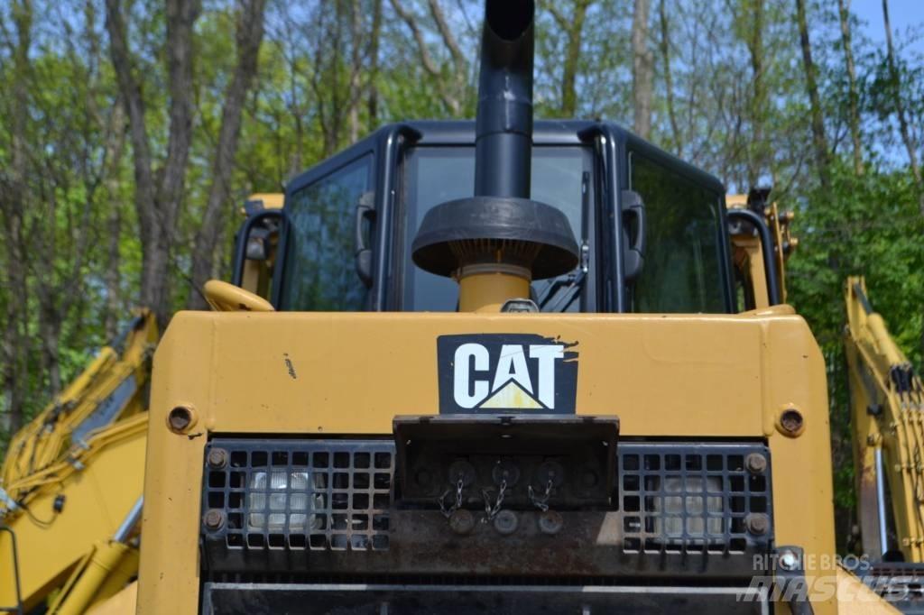 CAT D 6 N LGP Dozers - Tratores rastos