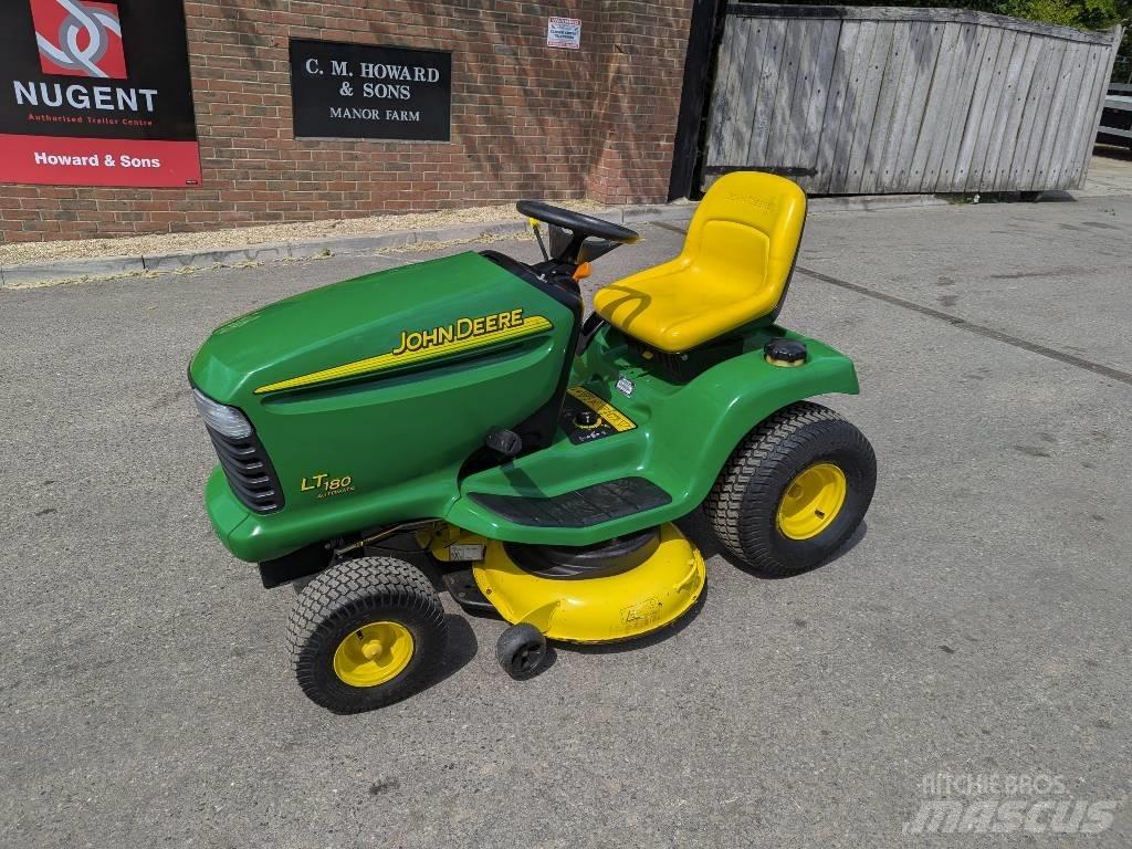 John Deere LT 180 Corta-Relvas Riders