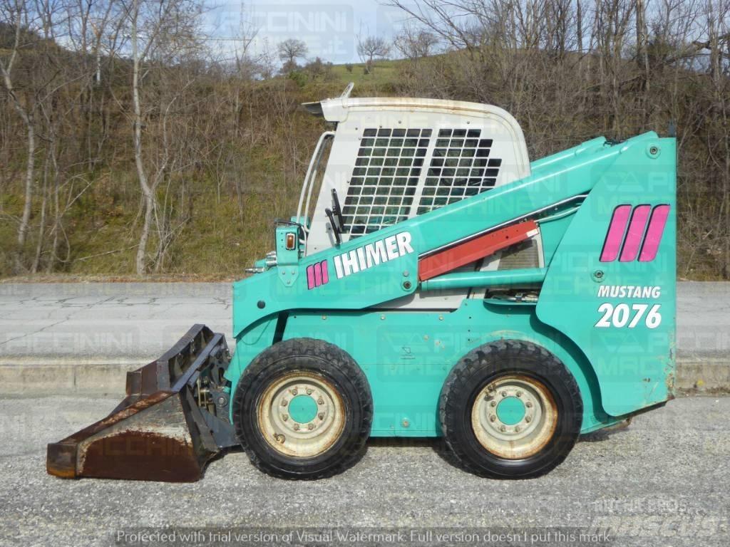 IHI Mustang 2076 Minicarregadeiras