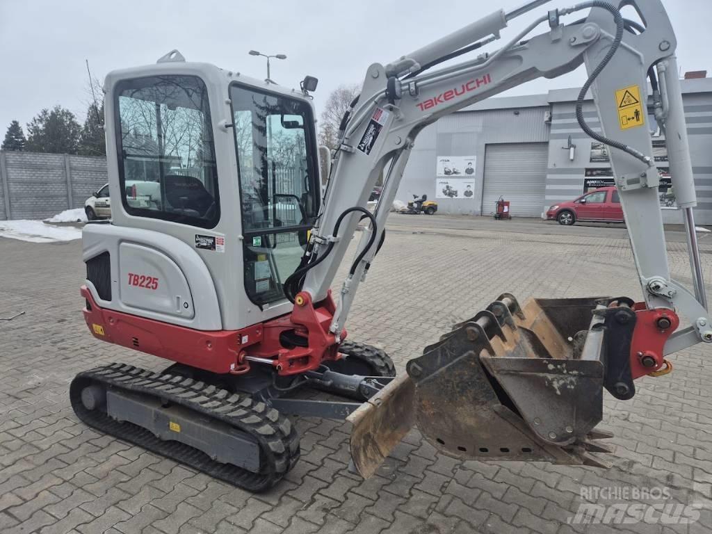 Takeuchi TB 225 Miniescavadeiras
