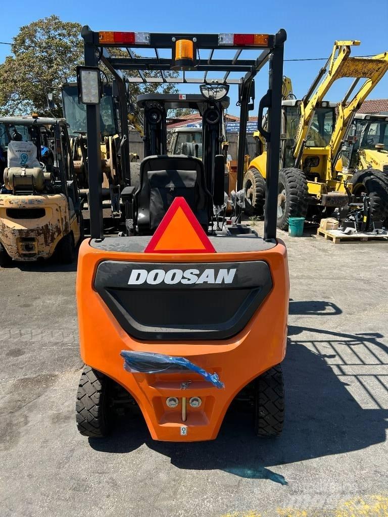 Doosan B 25 NS Empilhadores eléctricos