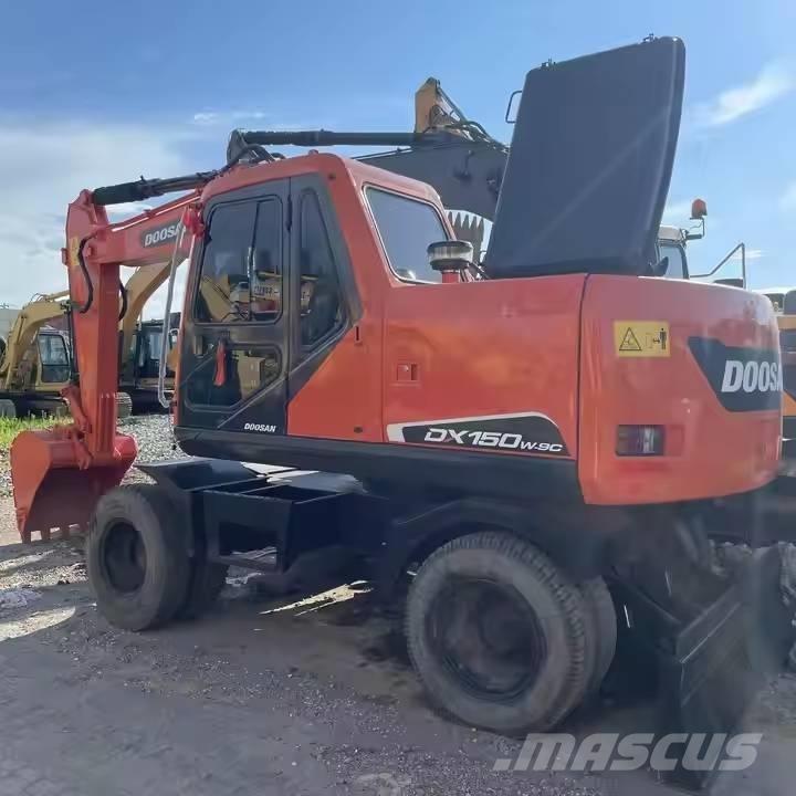 Doosan DX150W Escavadoras de rodas