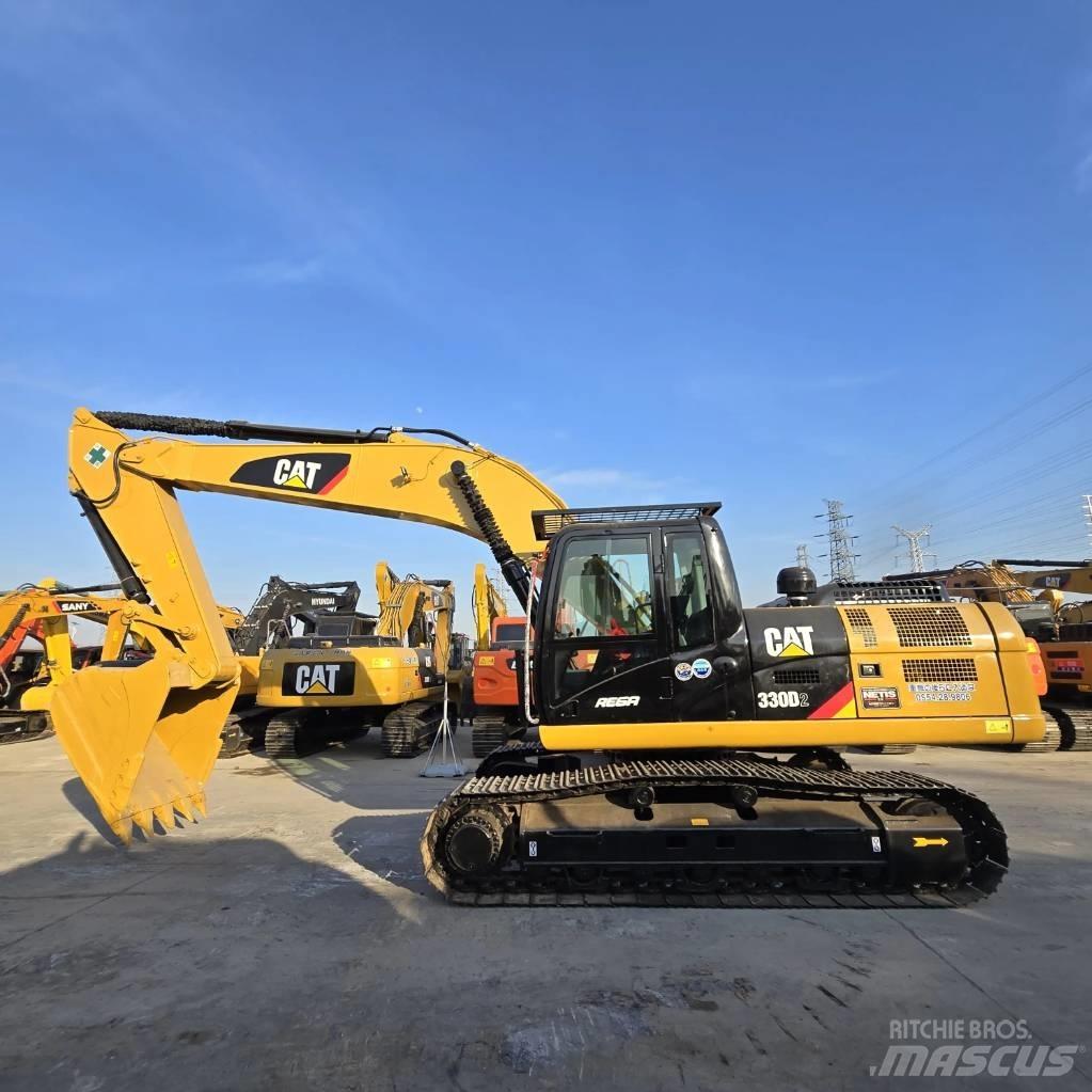 CAT 330 D2 Escavadoras Midi 7t - 12t