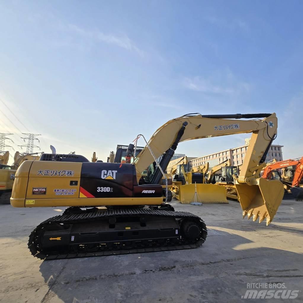 CAT 330 D2 Escavadoras Midi 7t - 12t