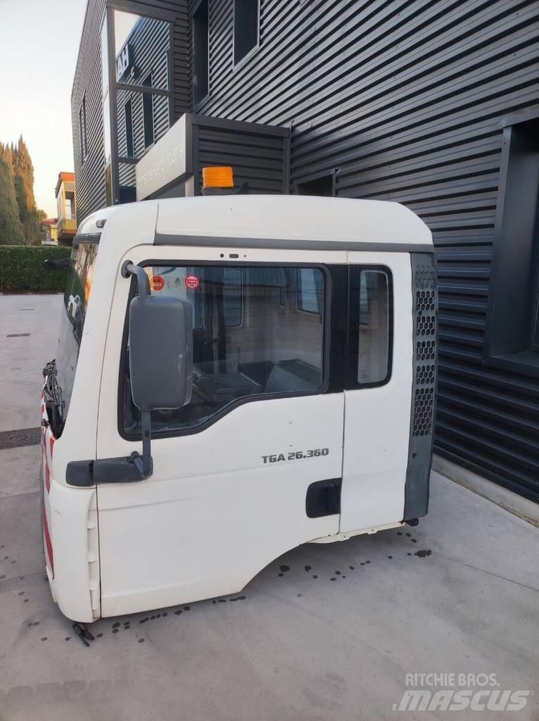 MAN TGM TGA Cabines e interior