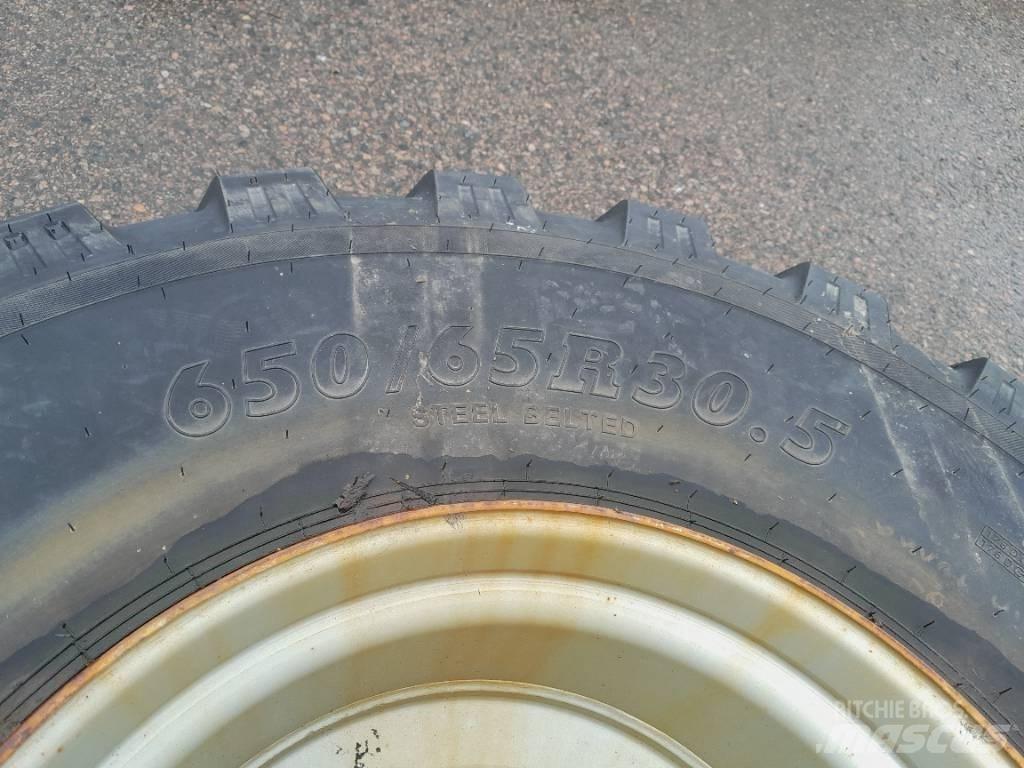 BKT 650/60R30,5 Hjul Pneus Agrícolas