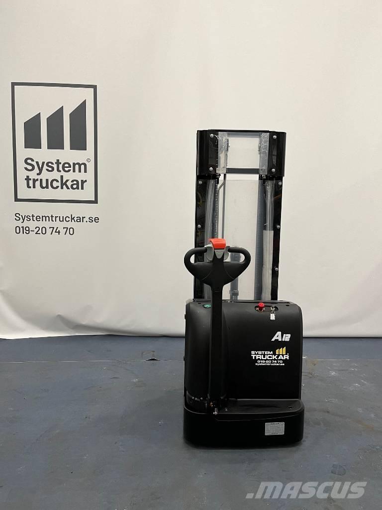 Hangcha CDD12 Self propelled stackers