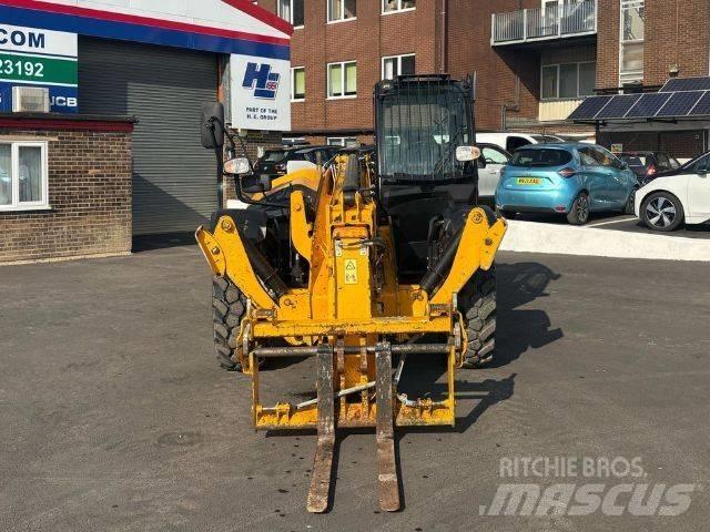 JCB 540-140 Manipulador telescópico