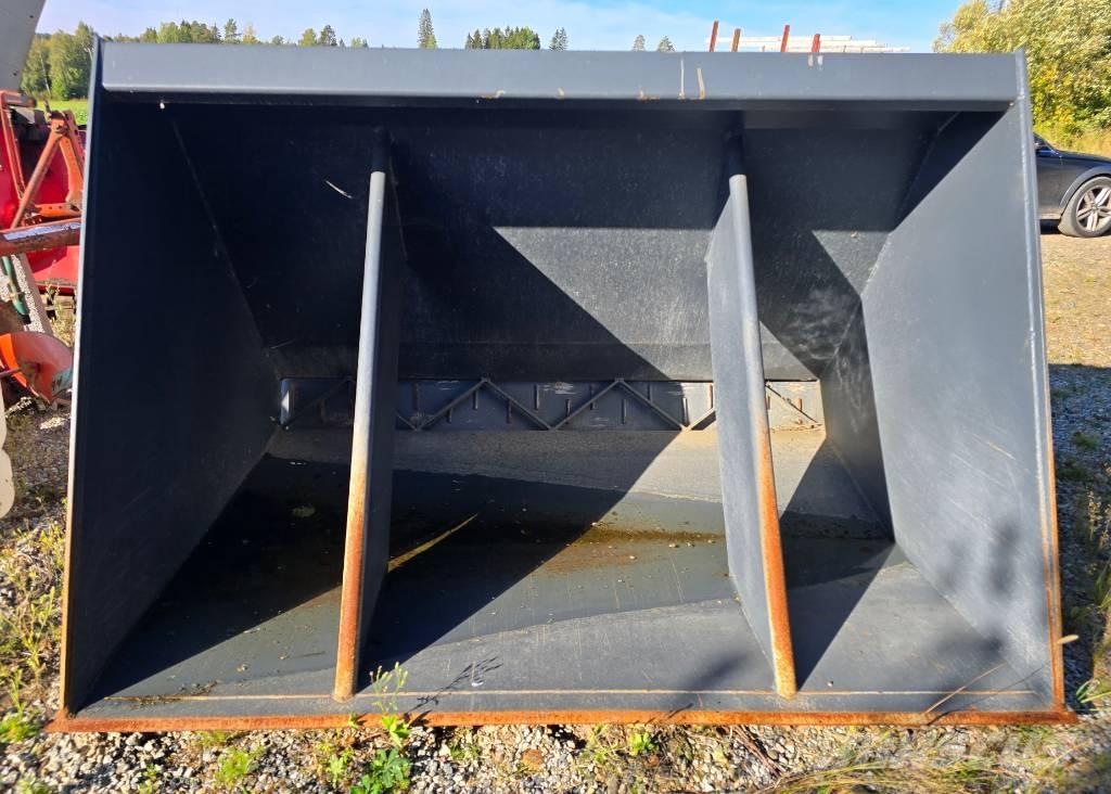 ATI 30 Espalhadores de areia e sal