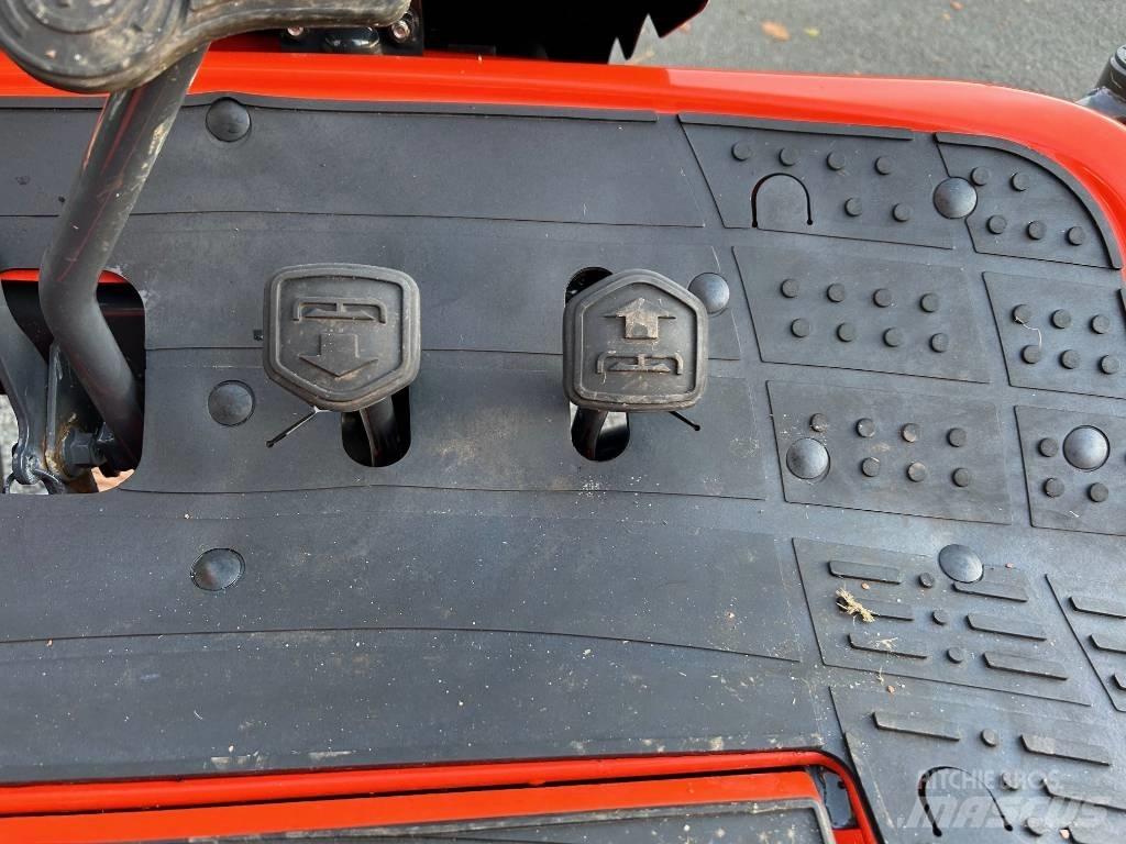 Kubota ZD 1211 Corta-Relvas Riders