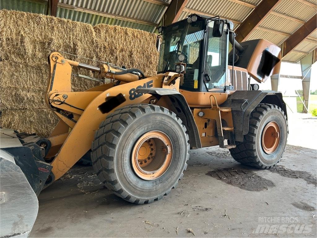 CASE 821 E Carregadeiras de rodas