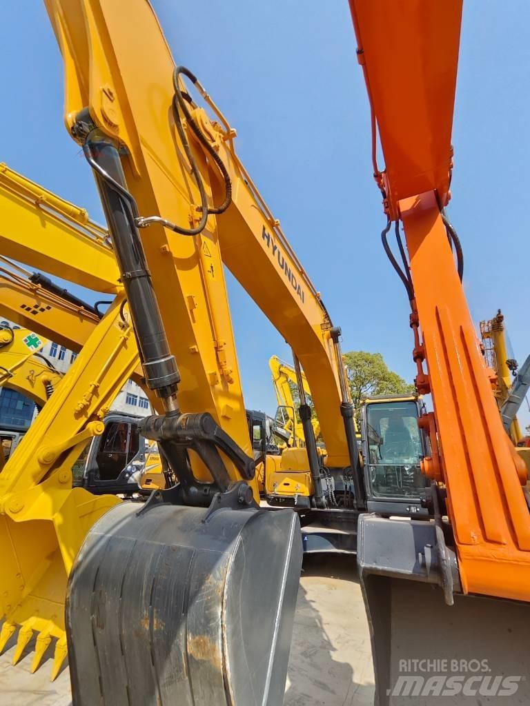 Hyundai R220LC-9S Escavadeiras de esteiras