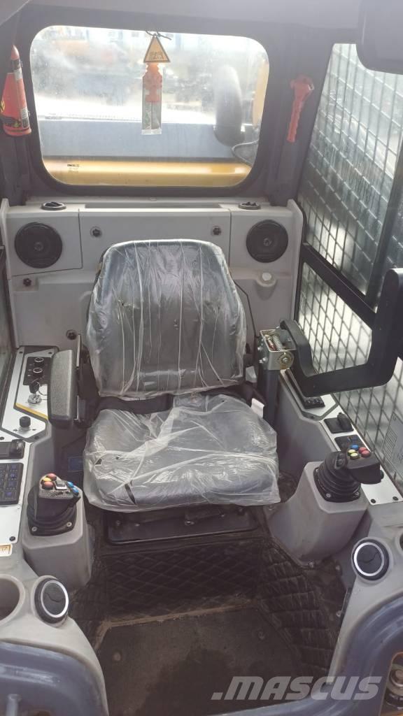 XCMG XC7-TV12 Carregadoras de lagartas