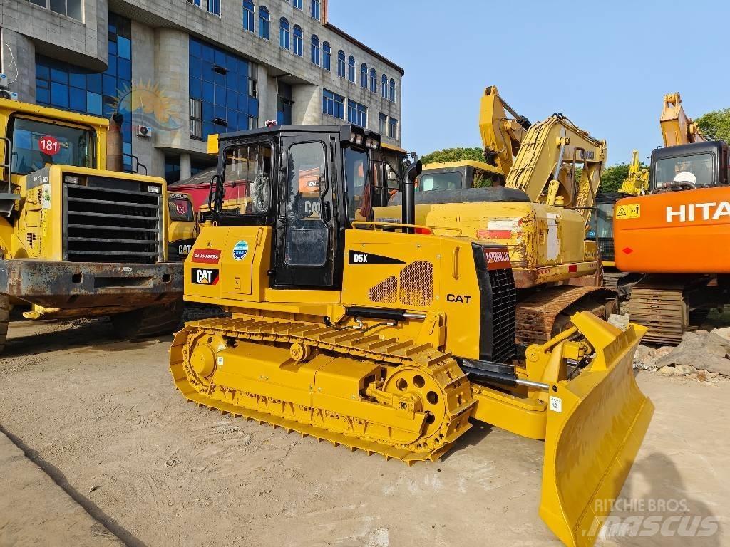 CAT D5K Dozers - Tratores rastos