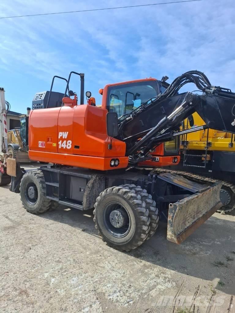 Komatsu PW 148-11 Escavadoras de rodas