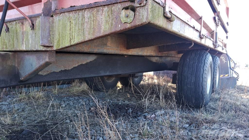 Tuhti M85 Reboques Agrícolas basculantes