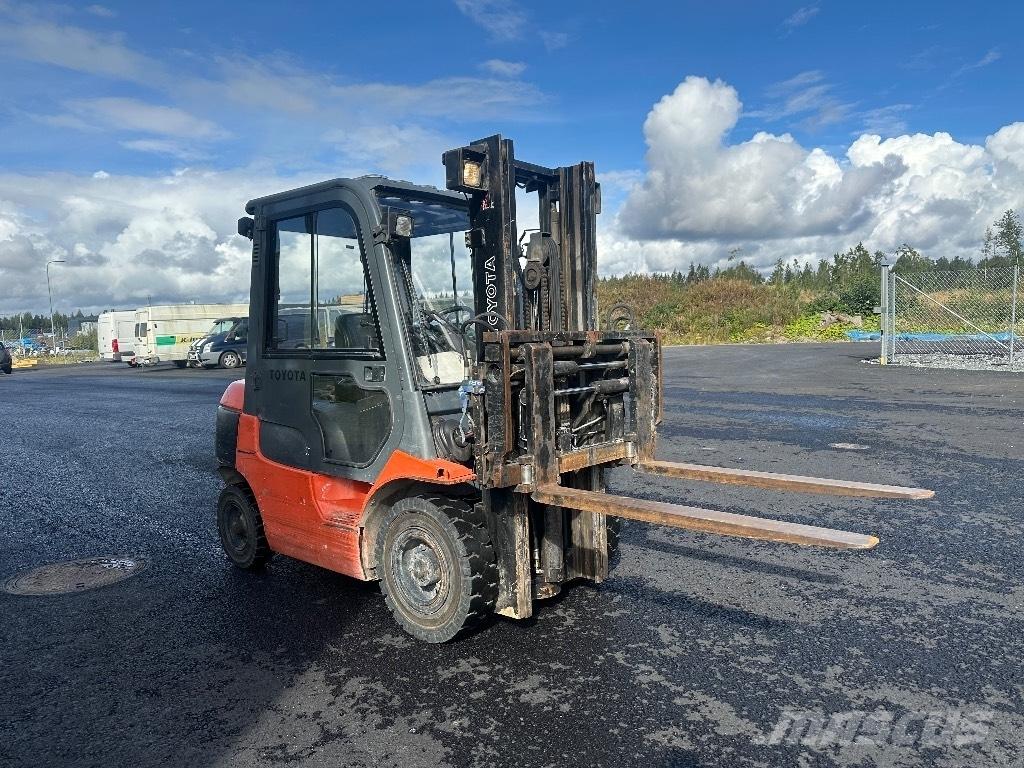 Toyota 02-7 FDF 25 Empilhadores Diesel