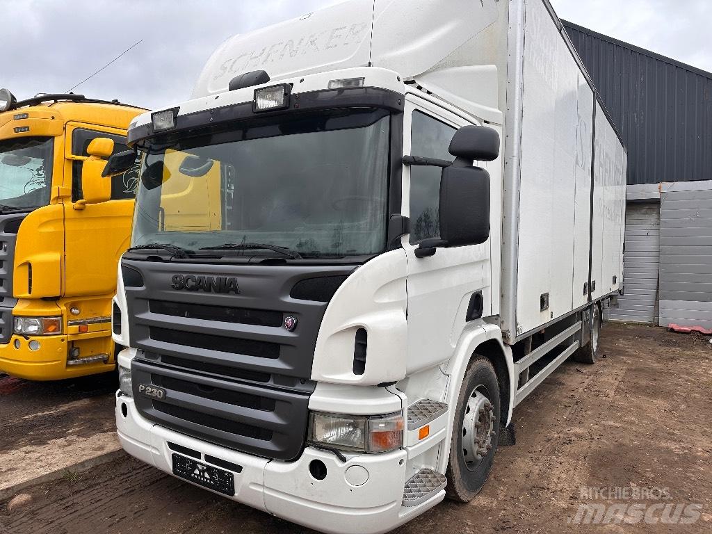 Scania P 230 Caminhões de caixa fechada