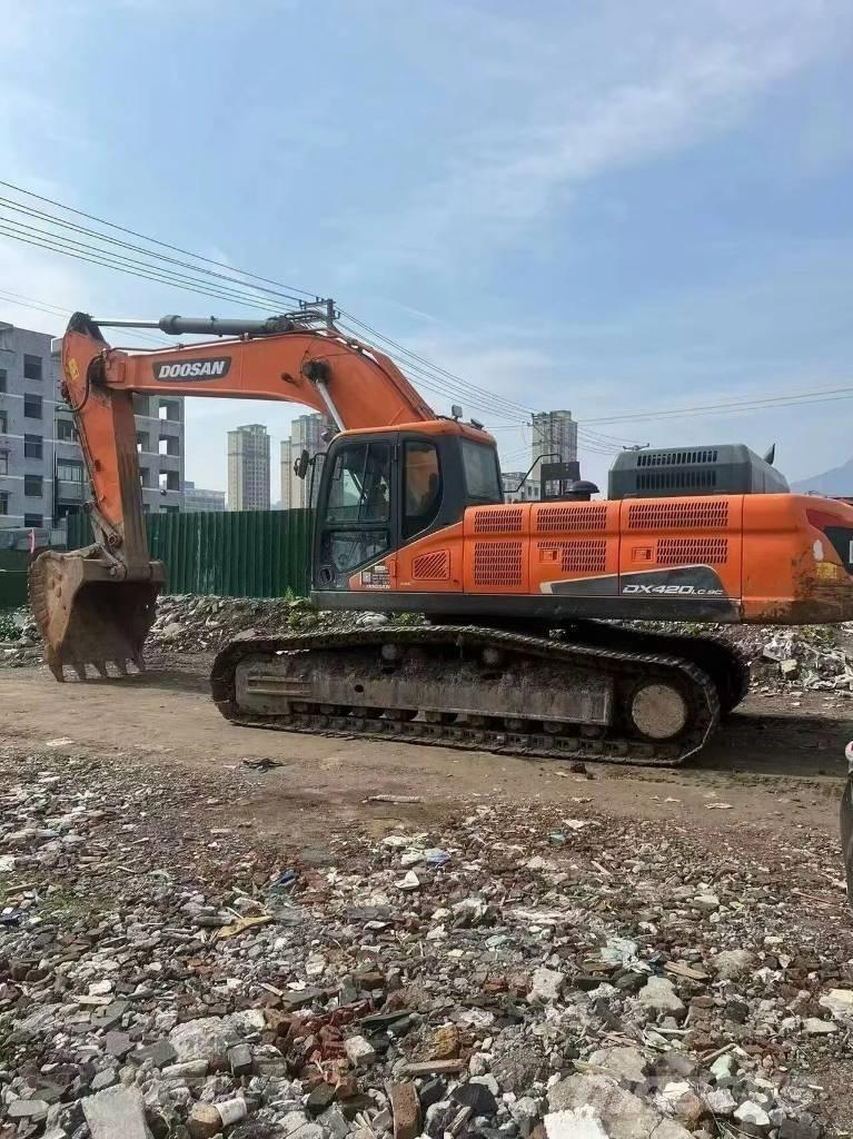 Doosan DX420LC Escavadeiras de esteiras