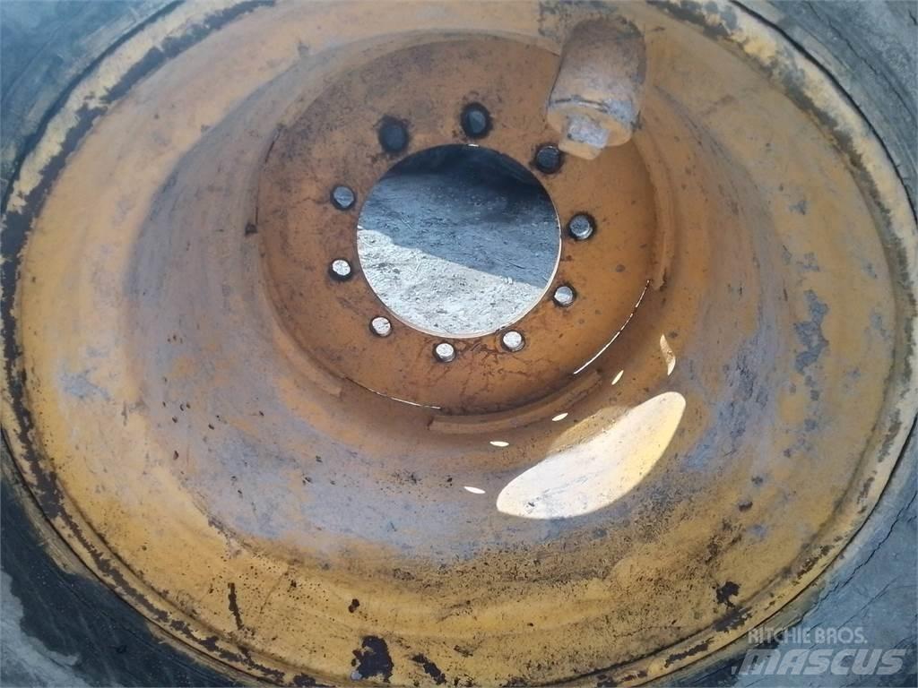Ösa 250 24x26,5 Pneus