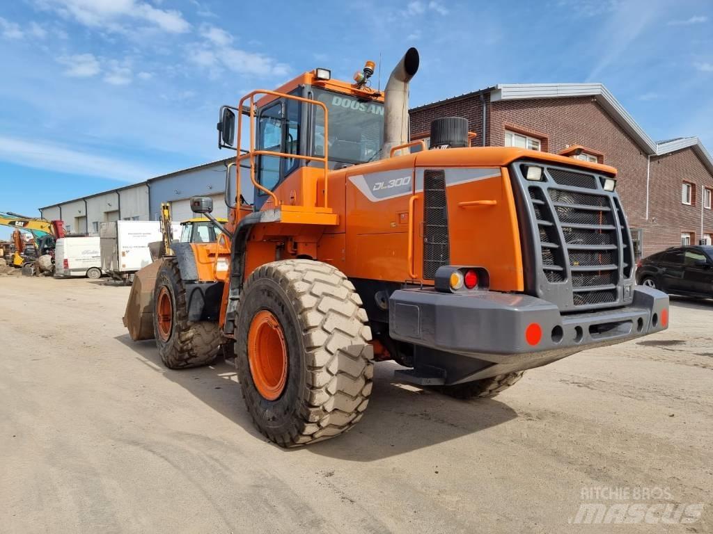 Doosan DL 300-5 Carregadeiras de rodas