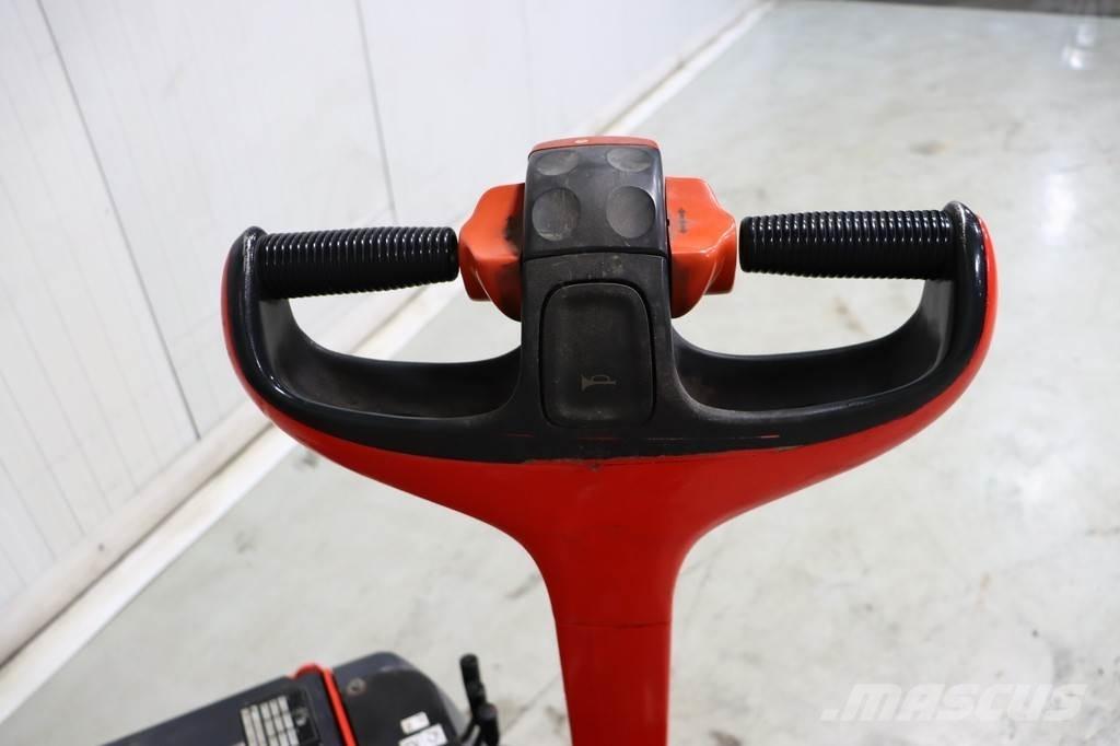 Linde L12AC Empilhador para operador externo